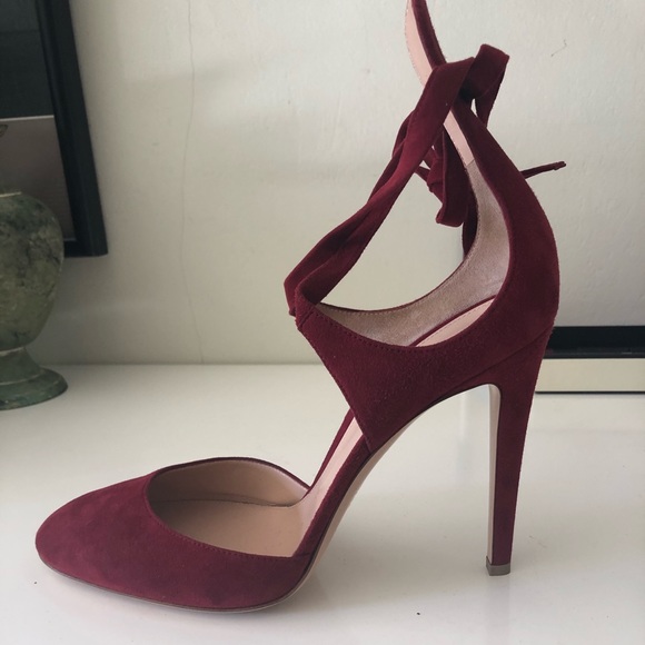 Gianvito Rossi 100mm Lace-Up Suede Pumps - Picture 5 of 8